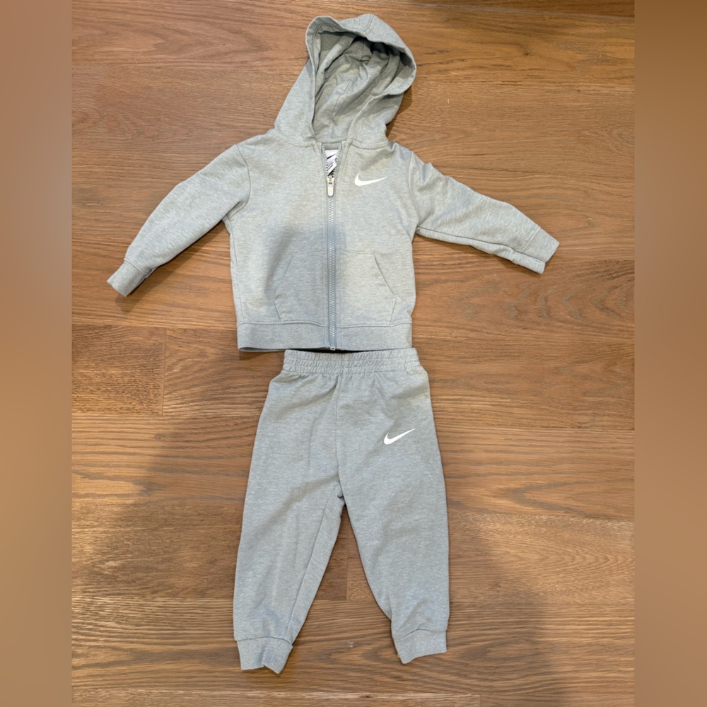 Nike Light Gray Zip-Up Hoodie